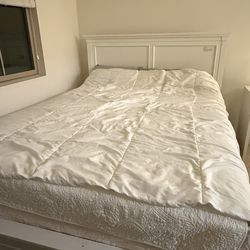Queen Size Bed Frame, Box springs, Mattress