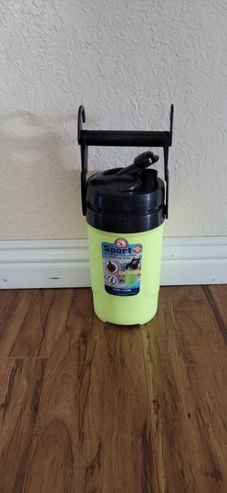 Beverage Cooler With Chain Links 1/2 Gal, Like New.