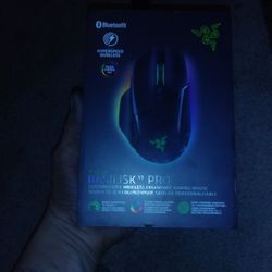 RAZER BASILISK V3 PRO WIRELESS GAMING MOUSE