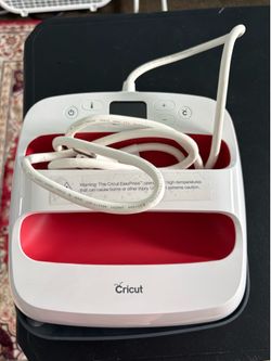 Cricut EasyPress 2 Heat Press – Excellent Condition