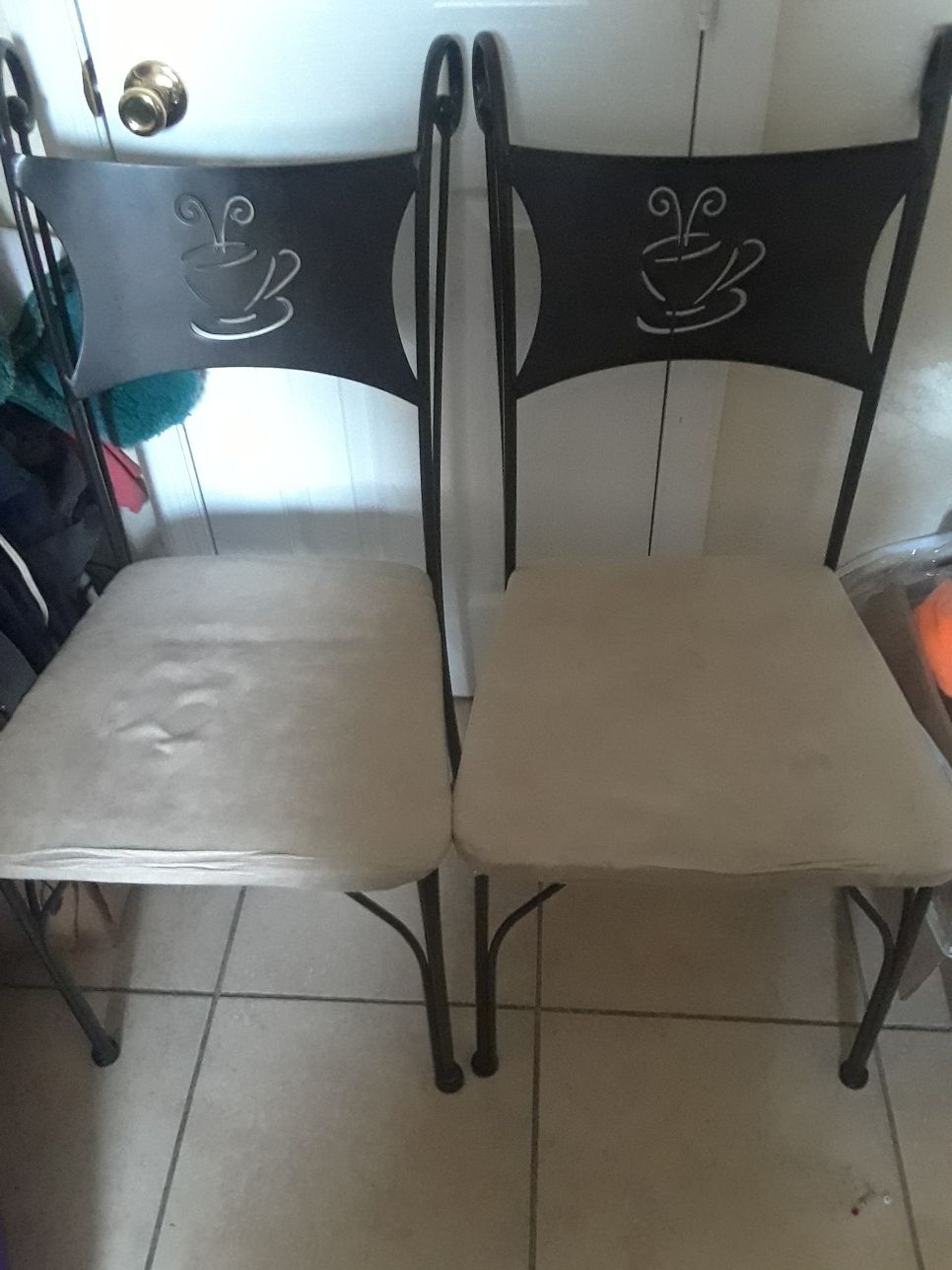 Set of 4 Chairs