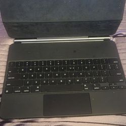 IPAD PRO MAGIC KEY BOARD 