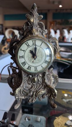 Vintage Lanshire Ornate Electric Mantel Clock Cast Metal Roman Dial Decorative