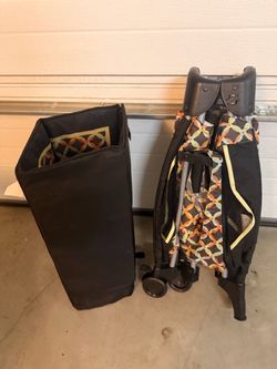 Pack and play bassinet / Nursery
