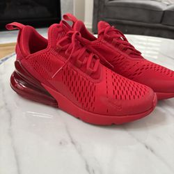 Brand New Men’s All Red Size 7 Nike 270s