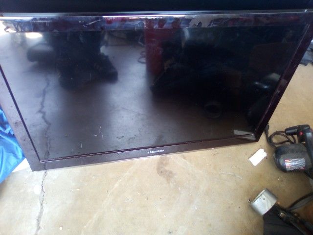 Samsung HDTV/ LG HDTV