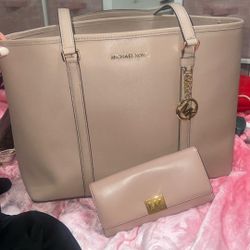 Mk Nude Tote With Wallet