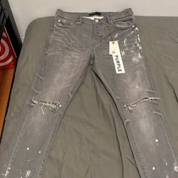 PURPLE BRAND “P001 Worn Grey Knee Slit”