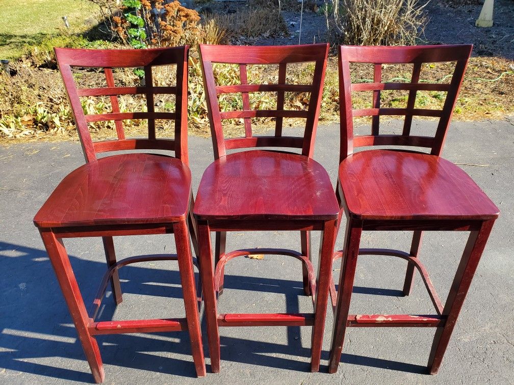 3 Bar Stools