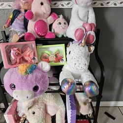 free stuffed animals and girl  bows 