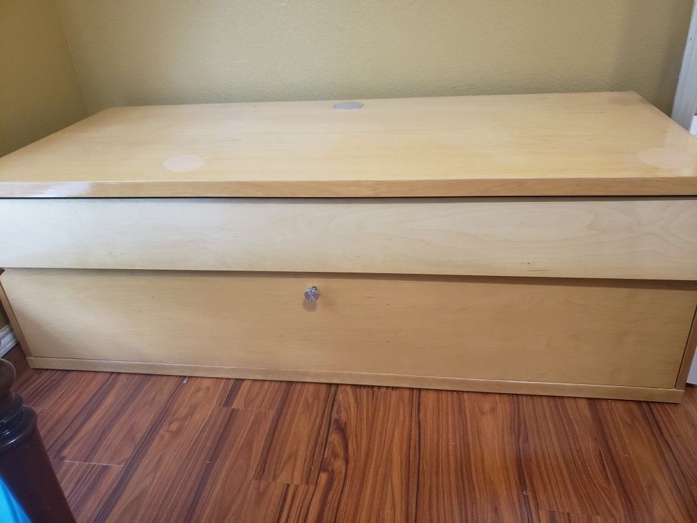 TV table