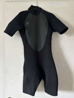 BRAND NEW WET SUIT