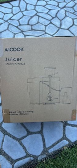 Juicer and bottles