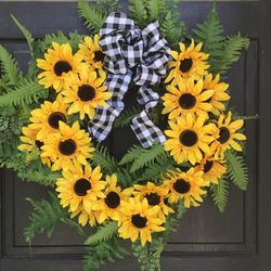 Beautiful Sunflower Wreath