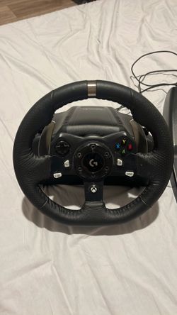 Logitech G29/G920 Driving force racing wheel for Xbox.
