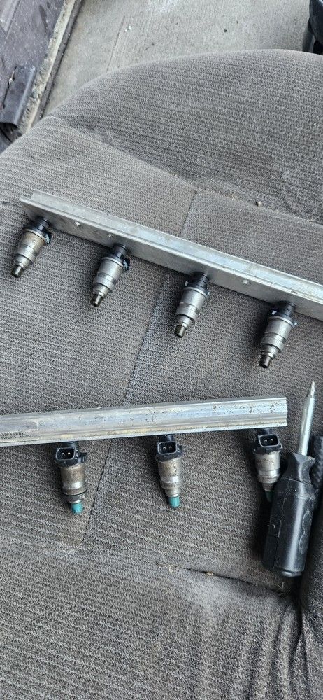 96 -2000 Honda Civic Fuel Injector And Rail