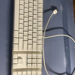 Apple Keyboard 