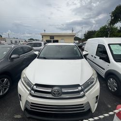 2017 Toyota Highlander