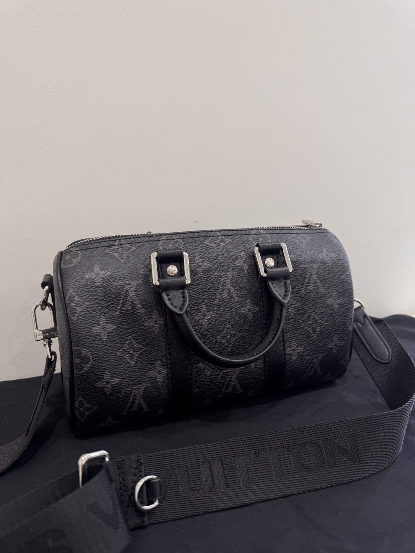 Louis Vuitton Keepall 25