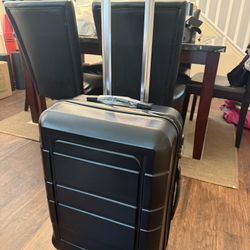 Brand New 24” Hardshell Lightweight Luggage With TSA Lock & Double Spinner Wheels,