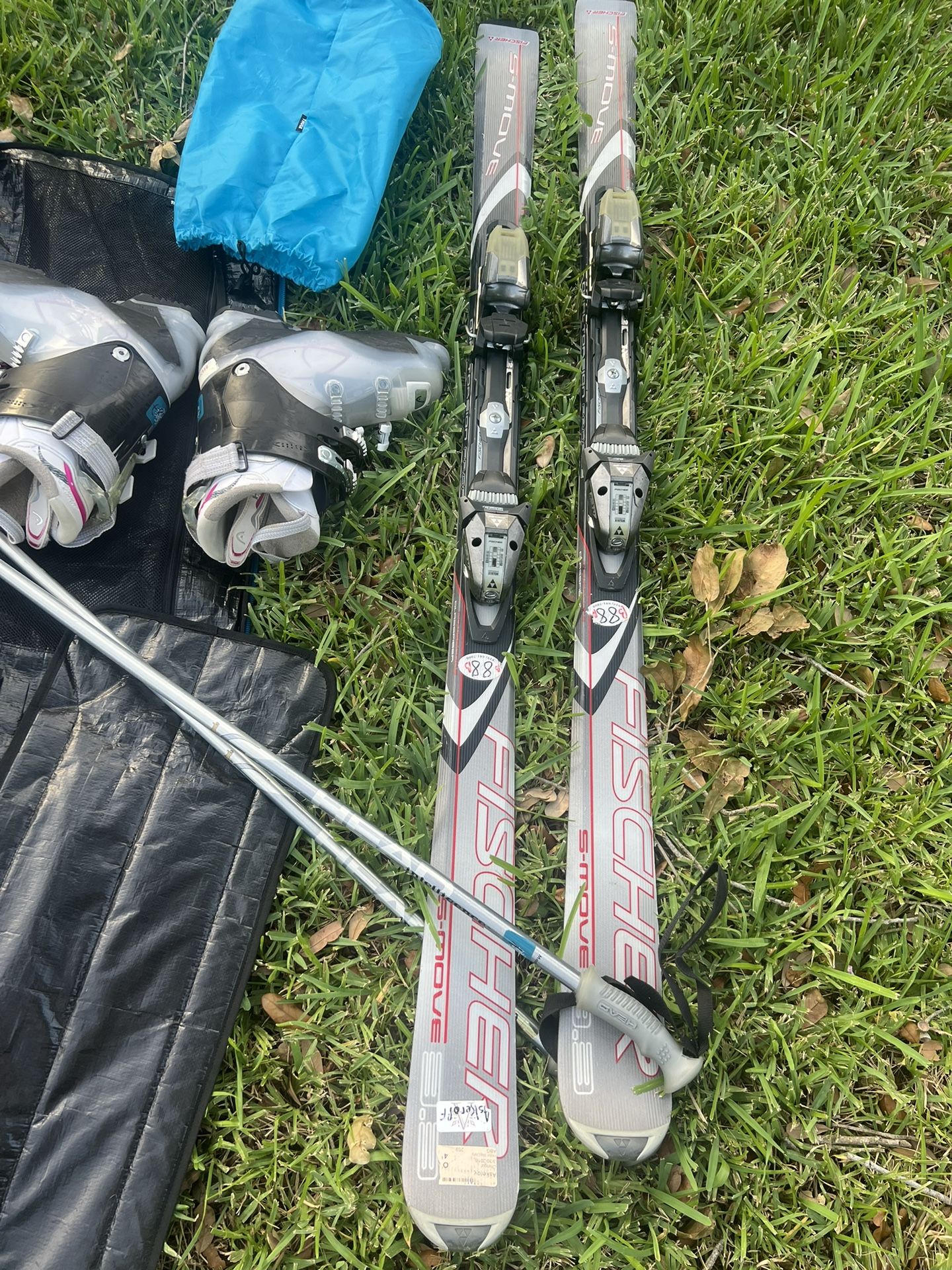 Salomon Ski, Fischer Ski , Head Ski Boots And Thule Bag