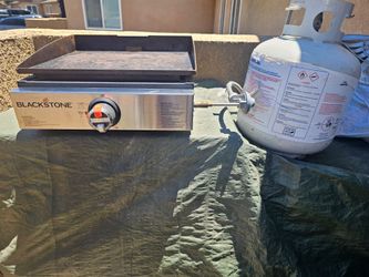 Blackstone 17" Original Tabletop Griddle with Stainless Steel Front Panel with propane tank