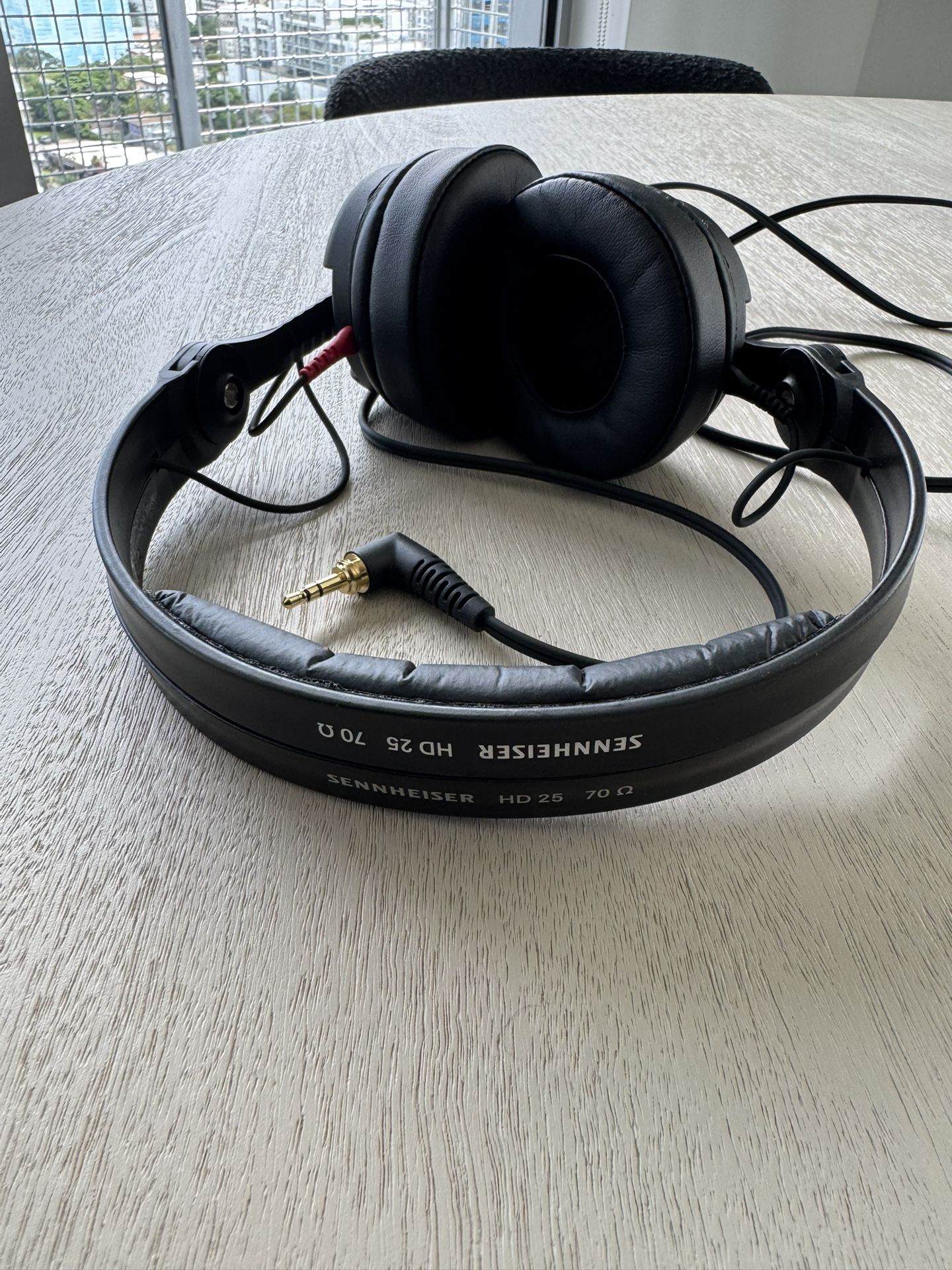 Sennheiser HD 25 Professional DJ / Studio Headphones