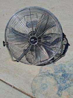 Floor room fan
