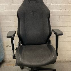 Secret lab Gray Gaming Chair Goodwill Riverside Central 