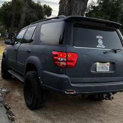 2004 Toyota Sequoia 2WD