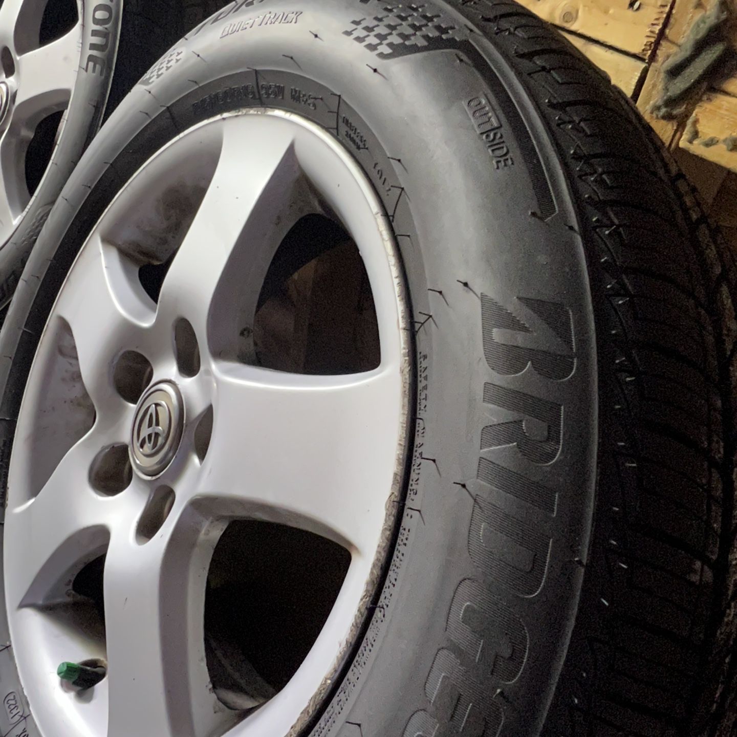 Toyota Camry Tires 215/60/R16