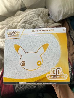 Polemon TCG Elite Trainer Box 30th Celebration Box