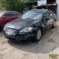 Chrysler 200
