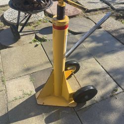 Trailer Stabilizing Jack$150 Obo