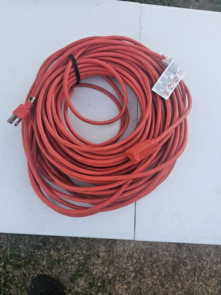 100 Ft Extension Cord