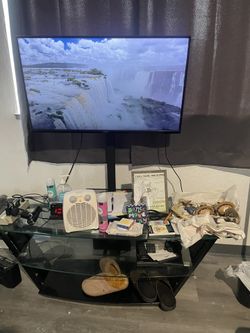 32” Vizio Smart TV And Stand 
