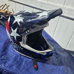 Troy Lee Designs Helmet 