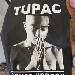 BRAND NEW LARGE  TUPAC SHIRT