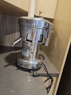 Electric  juice  extractor