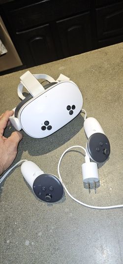 Metaquest 3S with BATMAN and 5 Bought Games 