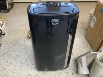MOVING SALE PORTABLE AIR CONDITIONER  14.000BTU FOR LARGE ROOM  WORK GREAT VERY COLD AND QUIET  LIKE NEW CONDITION  COME WITH HOSE  -PANELS AND REMOTE