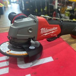 Milwaukee M18 FUEL 18V Lithium-Ion Brushless Cordless 4-1/2 in./5 in. Grinder w/Paddle Switch (Tool-Only)