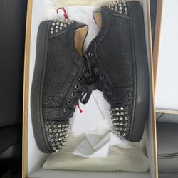 Christian Loubution Size 41 RED BOTTOMS 