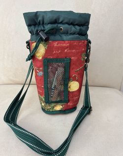 Insulated wine bottle tote $12