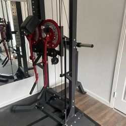 Lateral Raise Machine 