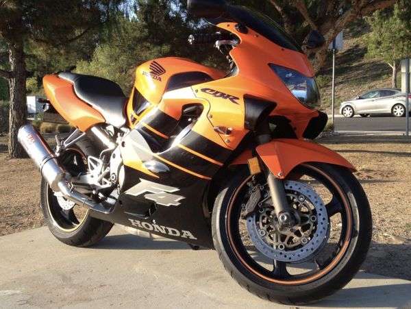 2000 Honda CBR F4 600 Motorcycle for Sale in Temecula, CA
