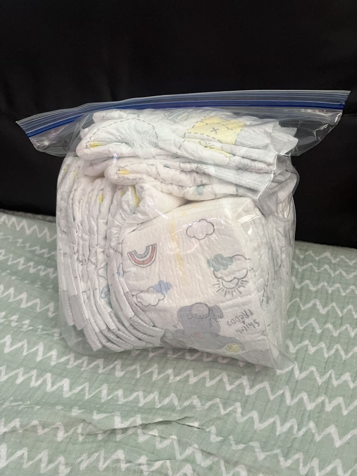 Newborn Diapers 25ct