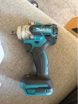 Makita 1/2” Impact Wrench w/ OEM Battery & Charger Tested