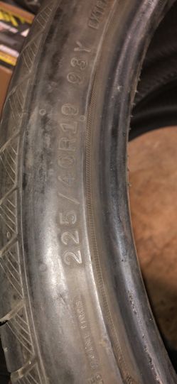 225/40/19 Tires