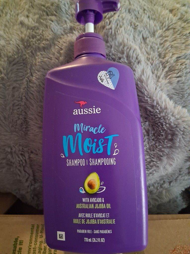 Used, Russia Miracle Moist Shampoo
